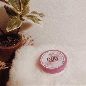 🚚 MOVING SALE! 🚚 The Body Shop body butter duo